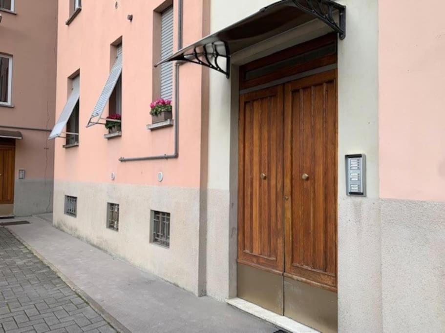Appartamento Incantevole A Парма Екстериор снимка